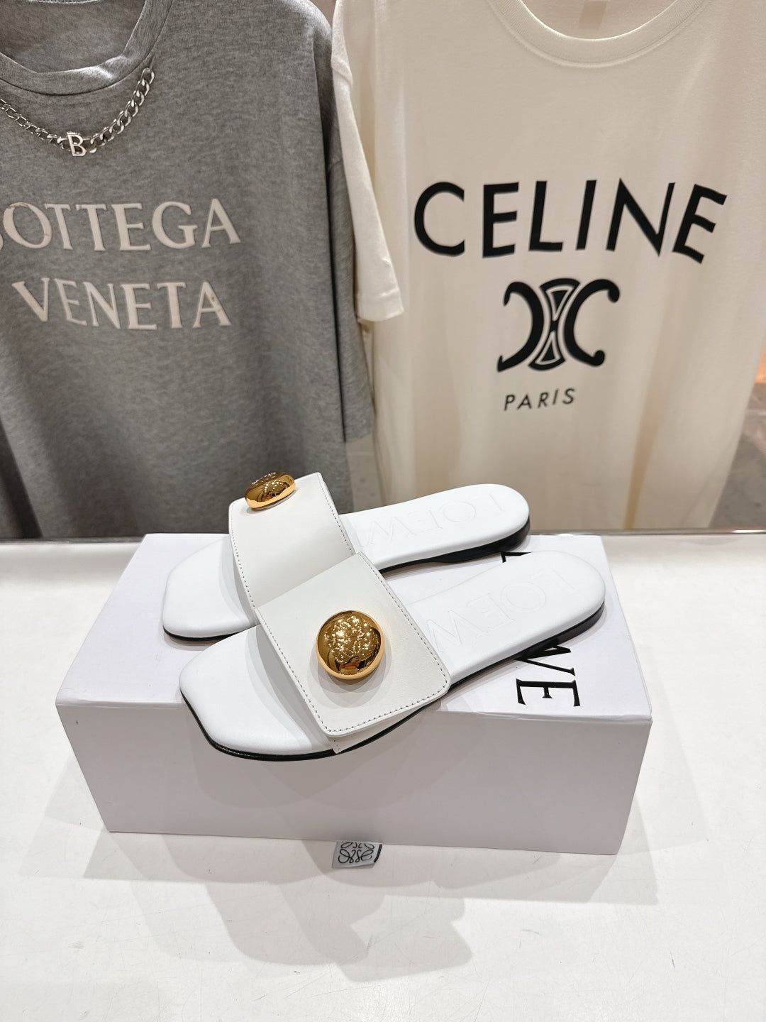 Loewe 25 Pebble Slide Black Calfskin 325329