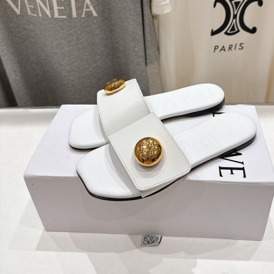 Loewe 25 Pebble Slide White Calfskin