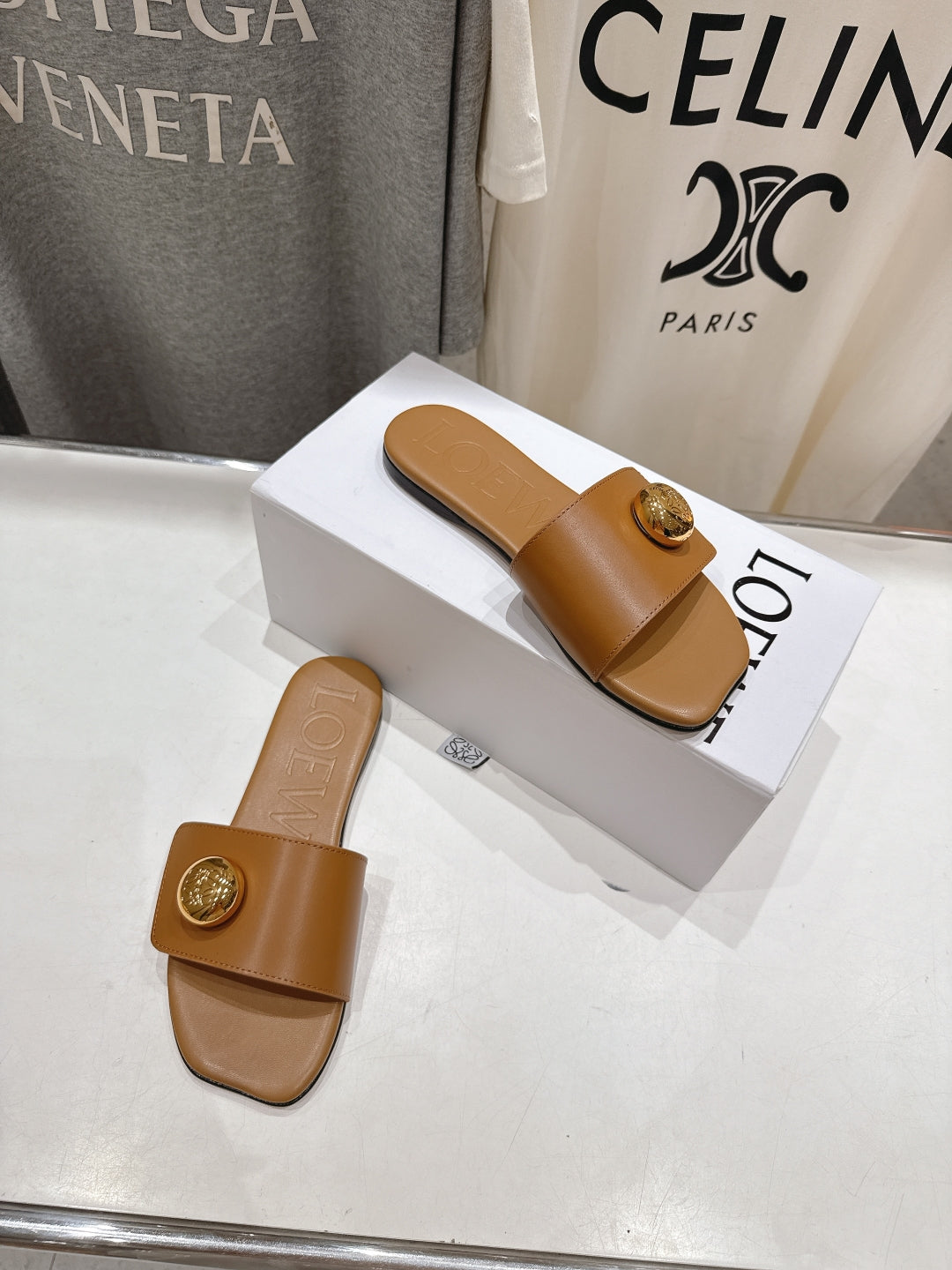 Loewe 25 Pebble Slide Brown Calfskin