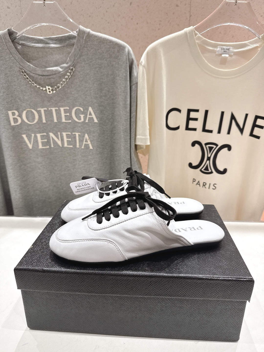 Prada 25s mule white sheepskin 535500