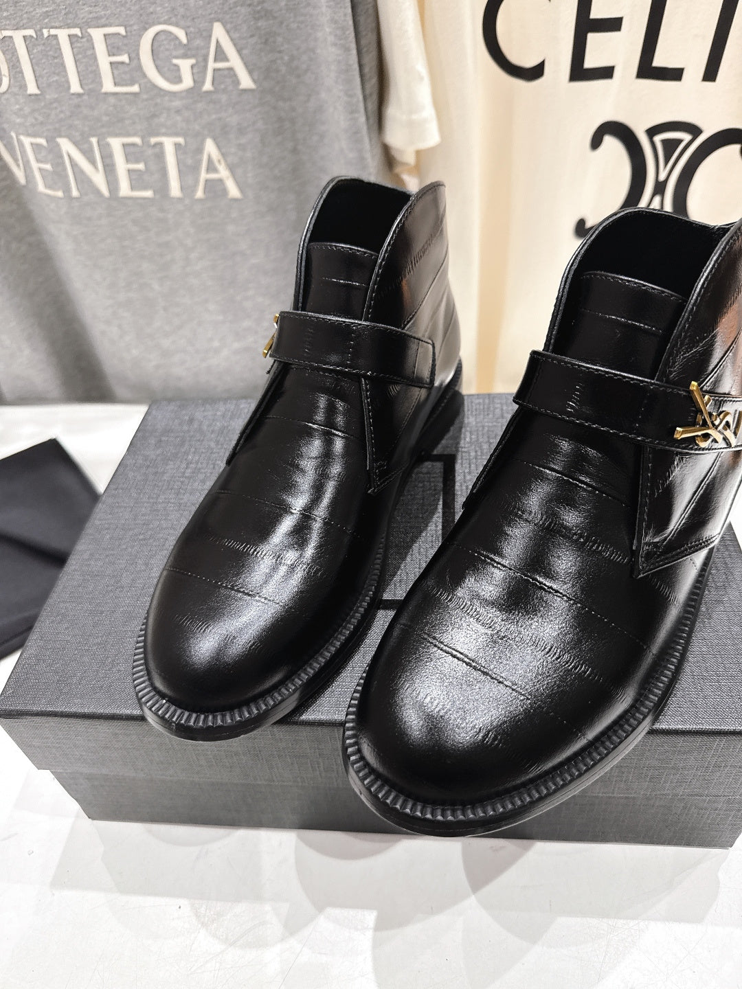 YSL 2025 Brogue Chelsea Ankle Boots Loafer Black Cowhide 567586