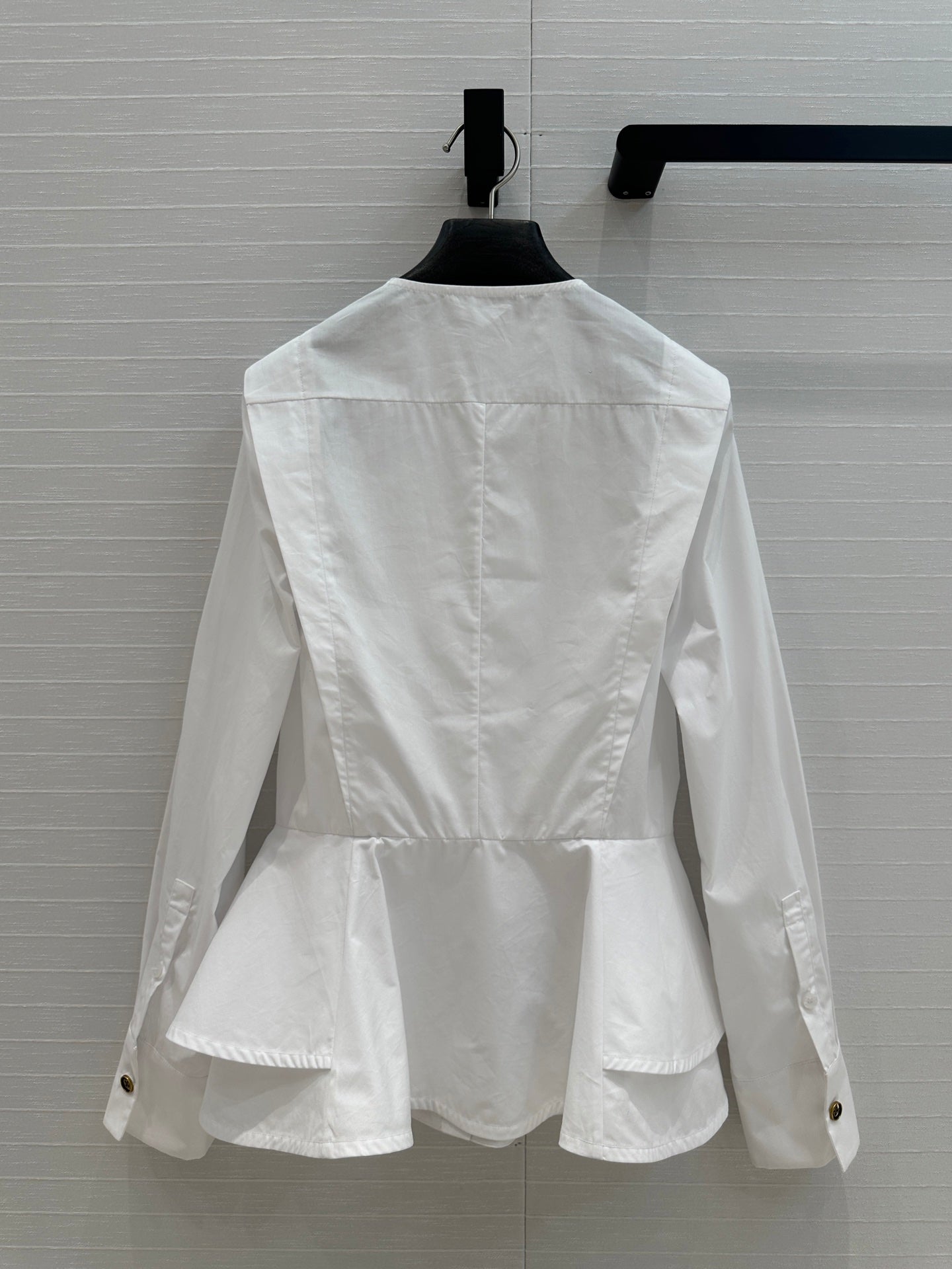 LV 25 Pleated Waist Round Neck Shirt White Cotton