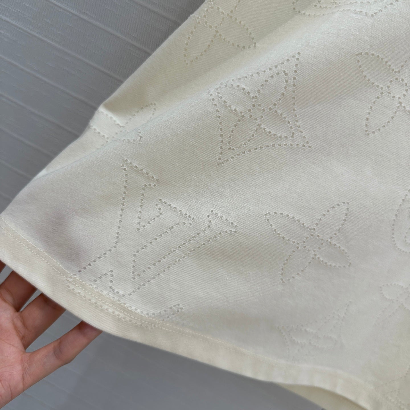 LV  Classic V-neck T-Shirt White Cotton