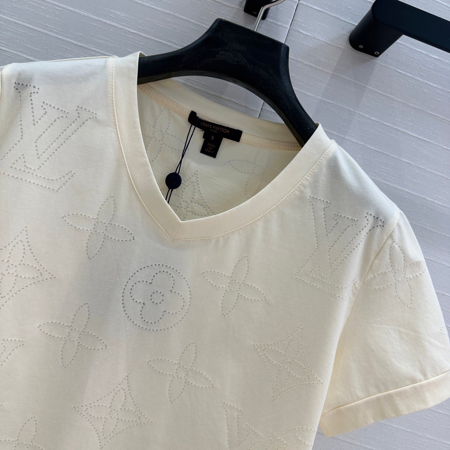 LV  Classic V-neck T-Shirt White Cotton