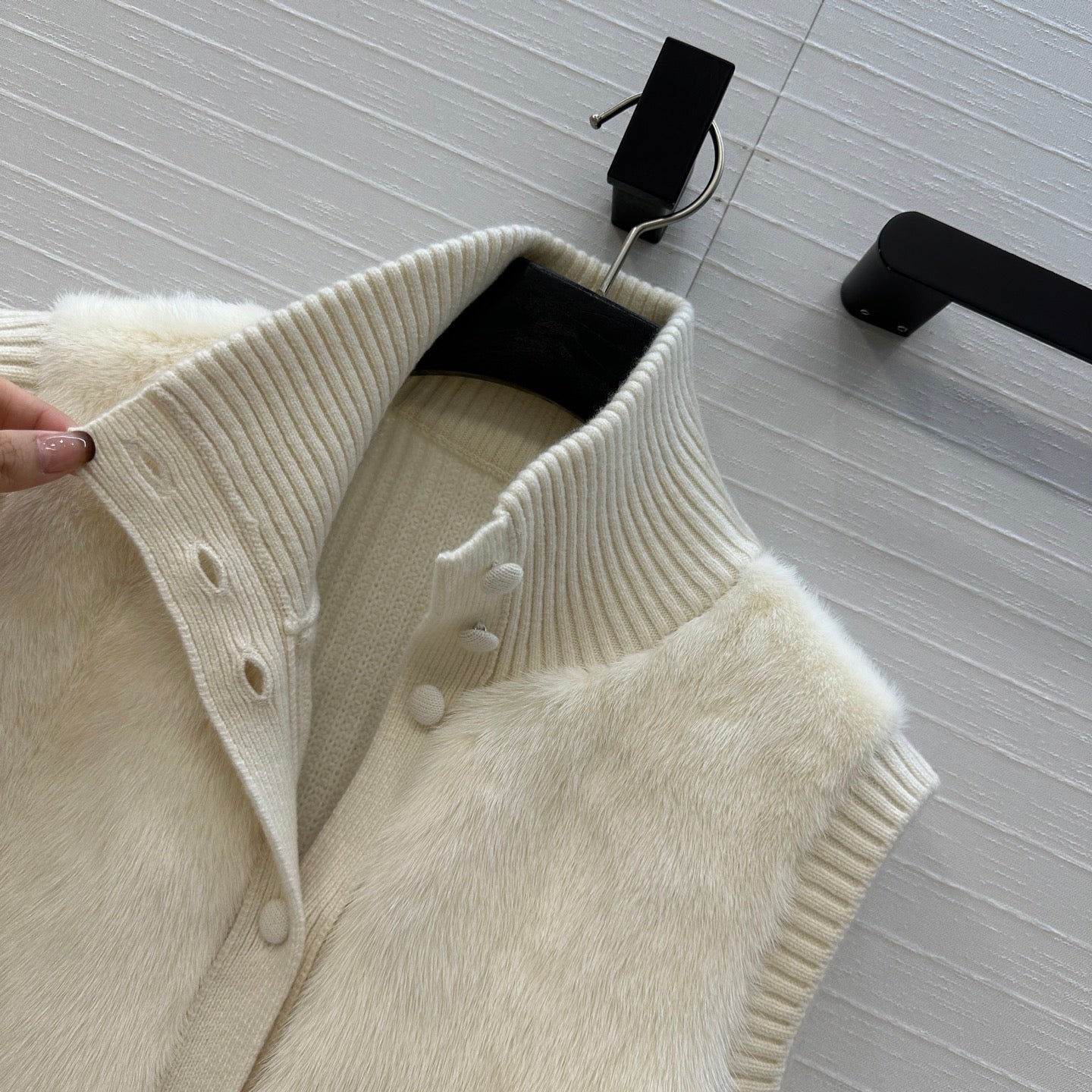 LP 25 Vest White Fur Cashmere 303355