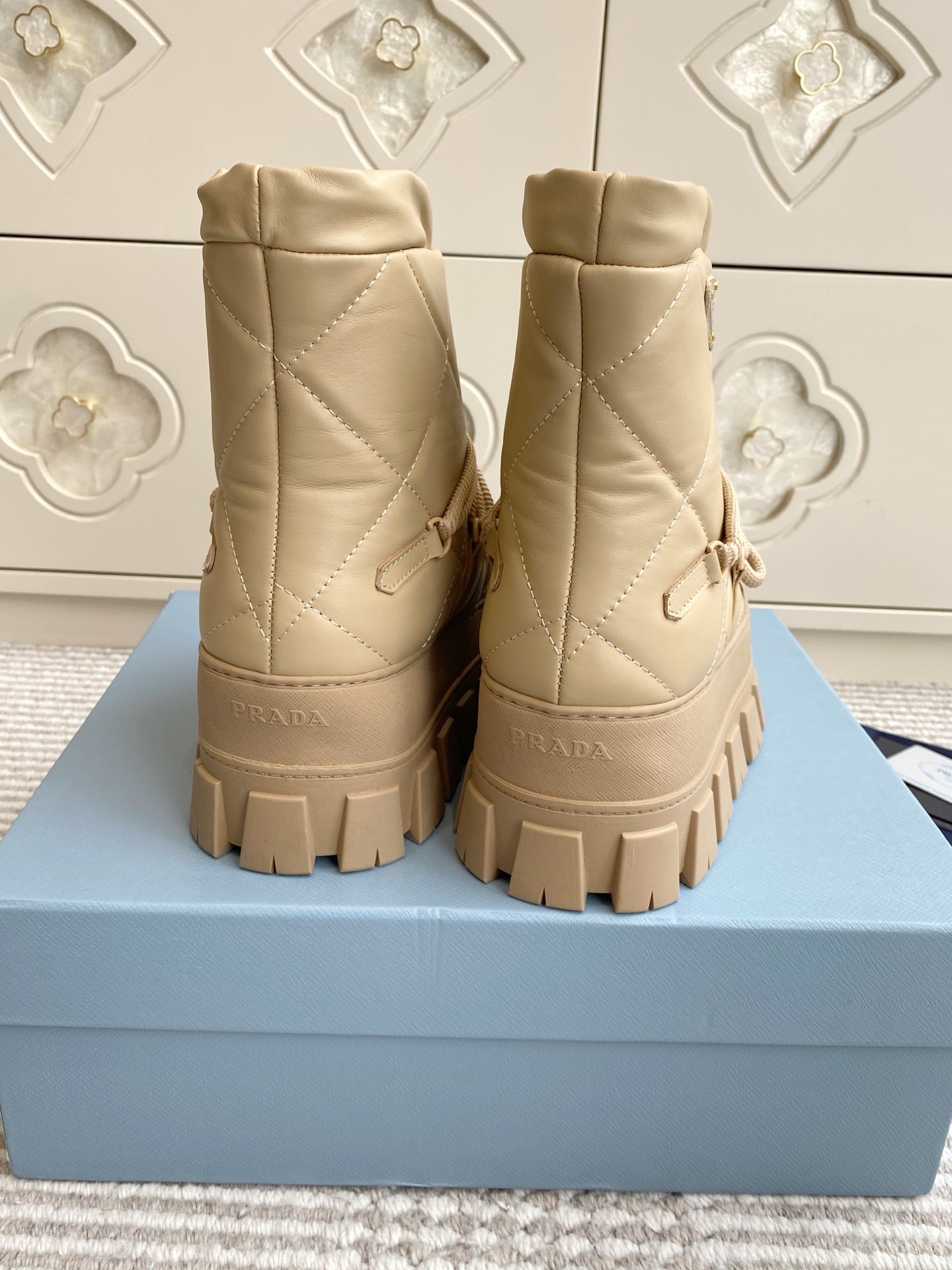 Prada 25 Shearling Apres-ski Boots Beige Calfskin 501449