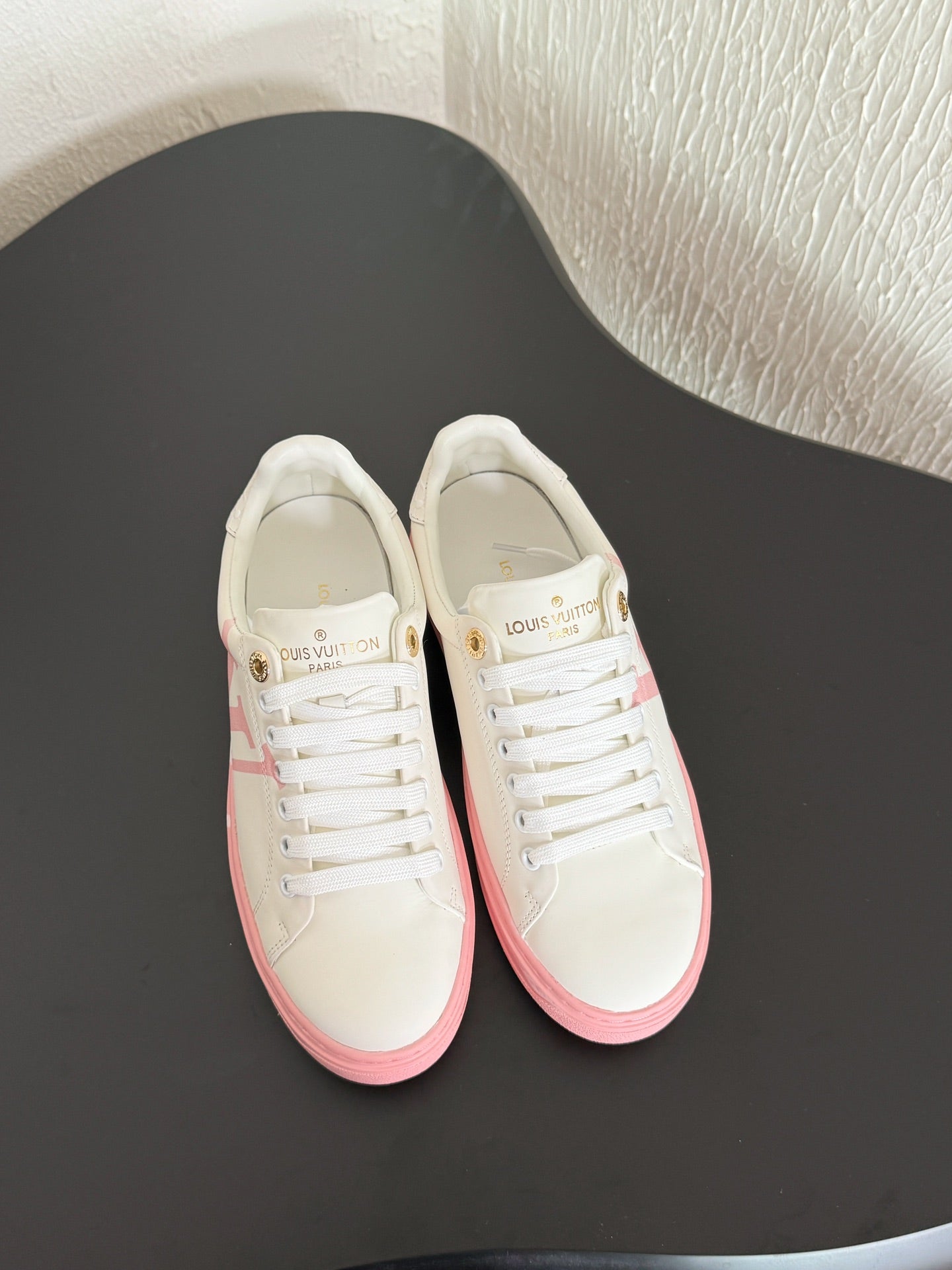 LV Sneakers Time Out  Logo Print White Mix Pink Calfskin