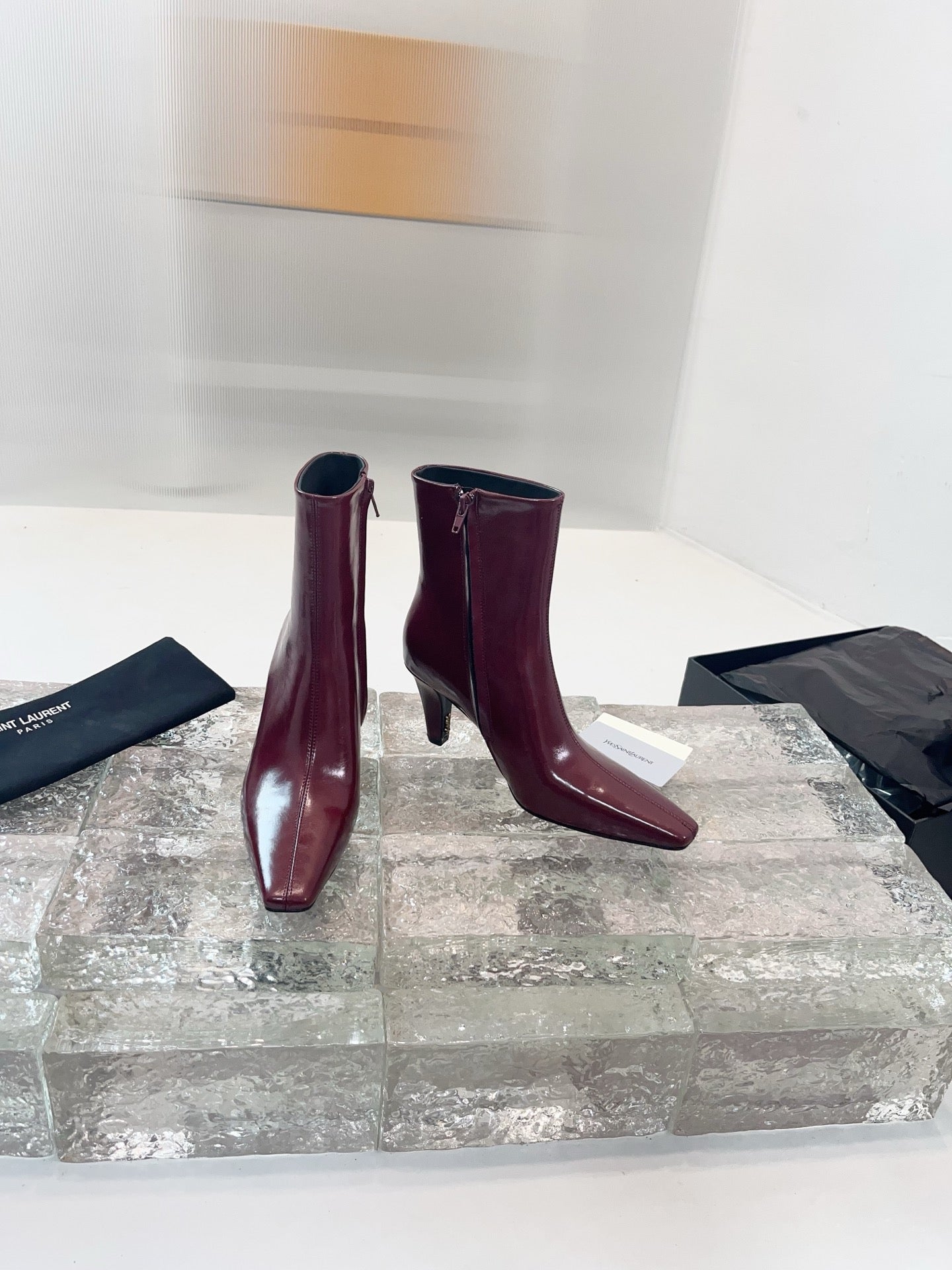 YSL 25  High-heeled Boot Burgundy Cowhide 522266