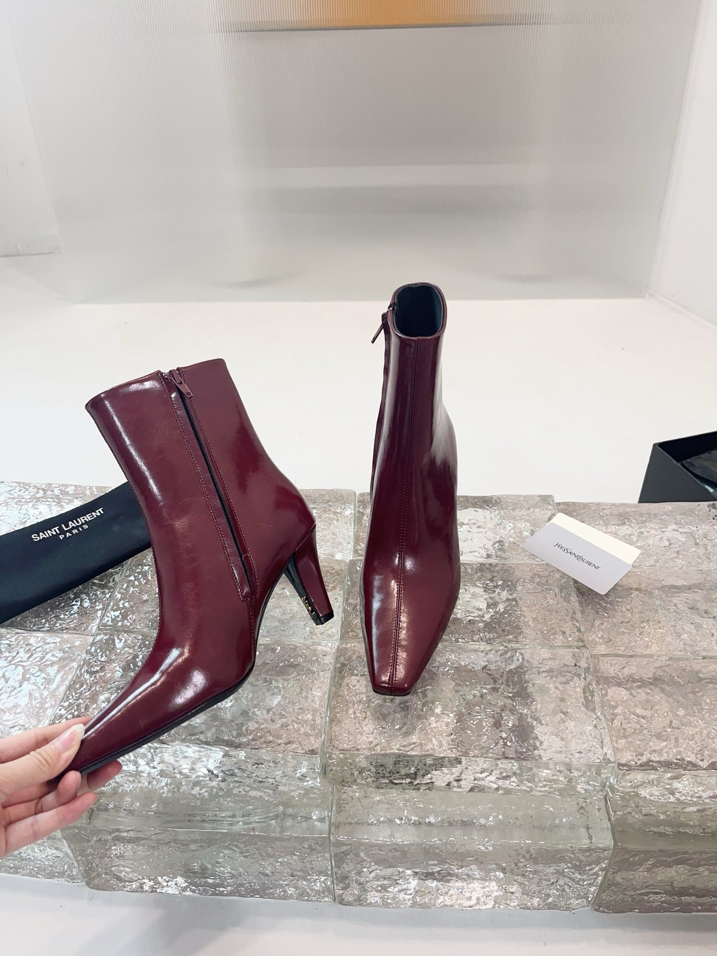 YSL 25  High-heeled Boot Burgundy Cowhide 522266