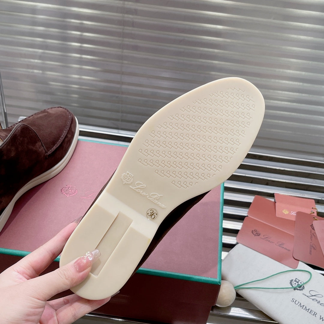 open walk chukka boot limo suede