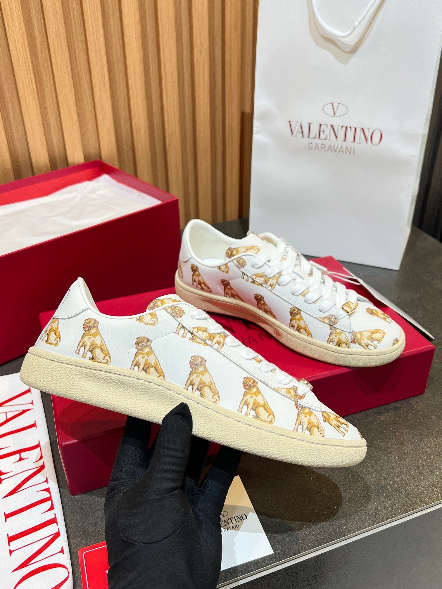 VT 25S  Casual Sneakers  White Yellow Cowhide 563089