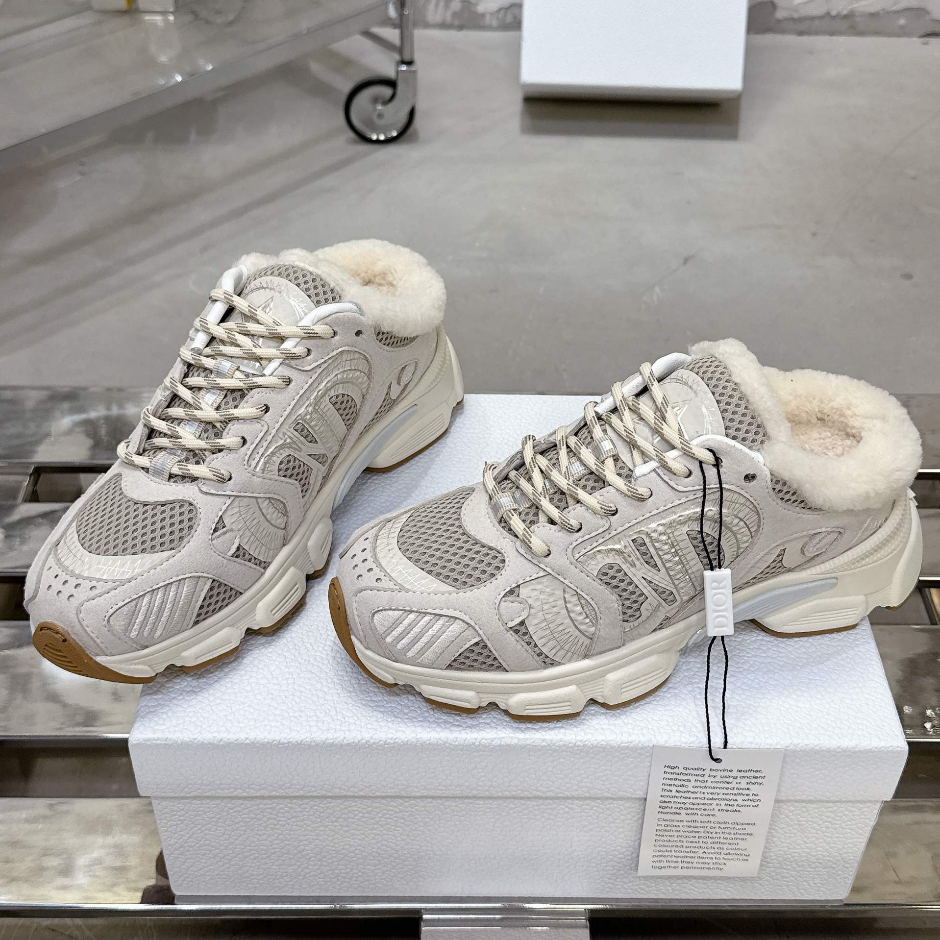 Dior 25 Chrono Sneakers Light Beige mix White Mesh Calfskin 530321