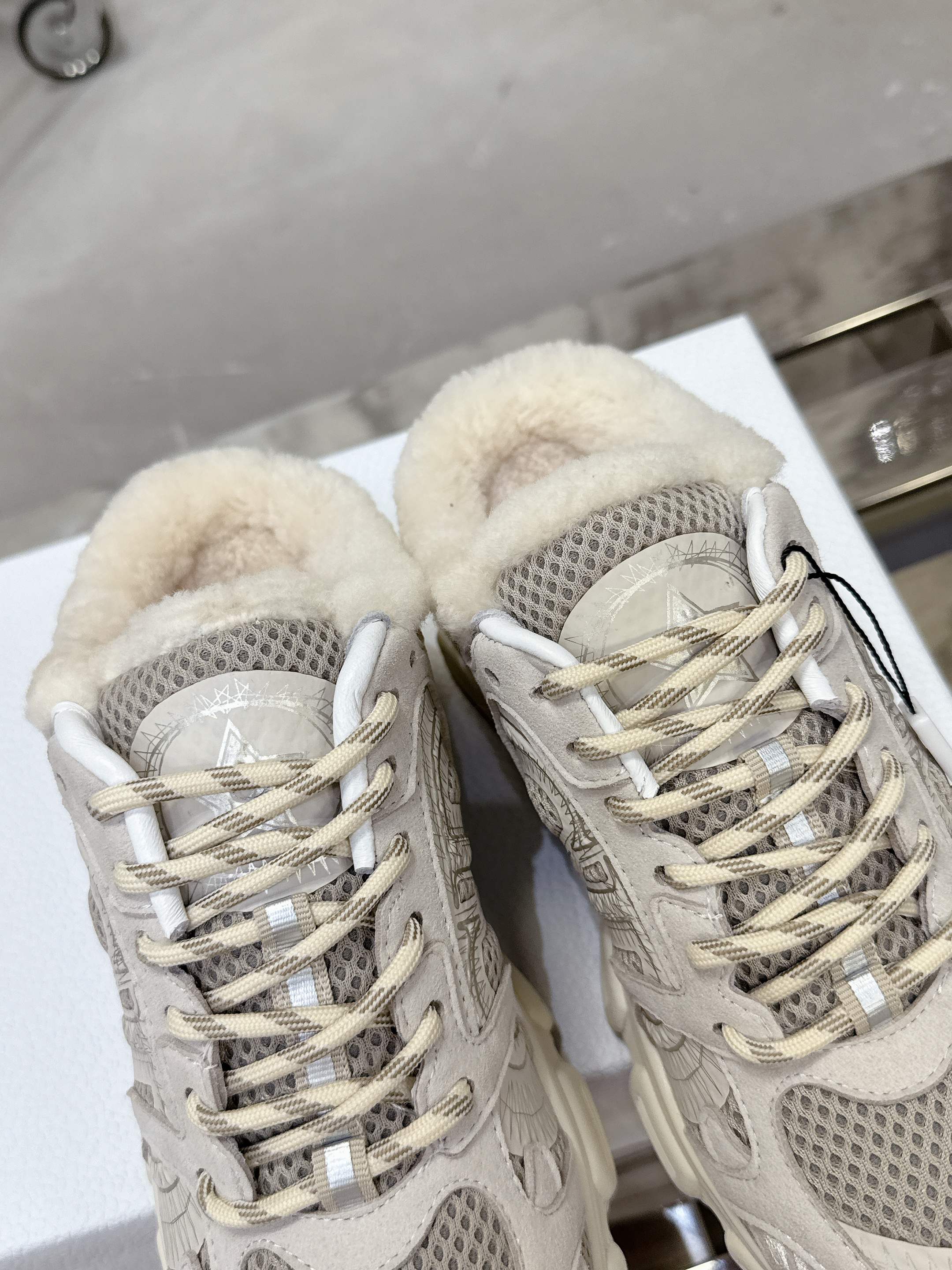 Dior 25 Chrono Sneakers Light Beige mix White Mesh Calfskin 530321