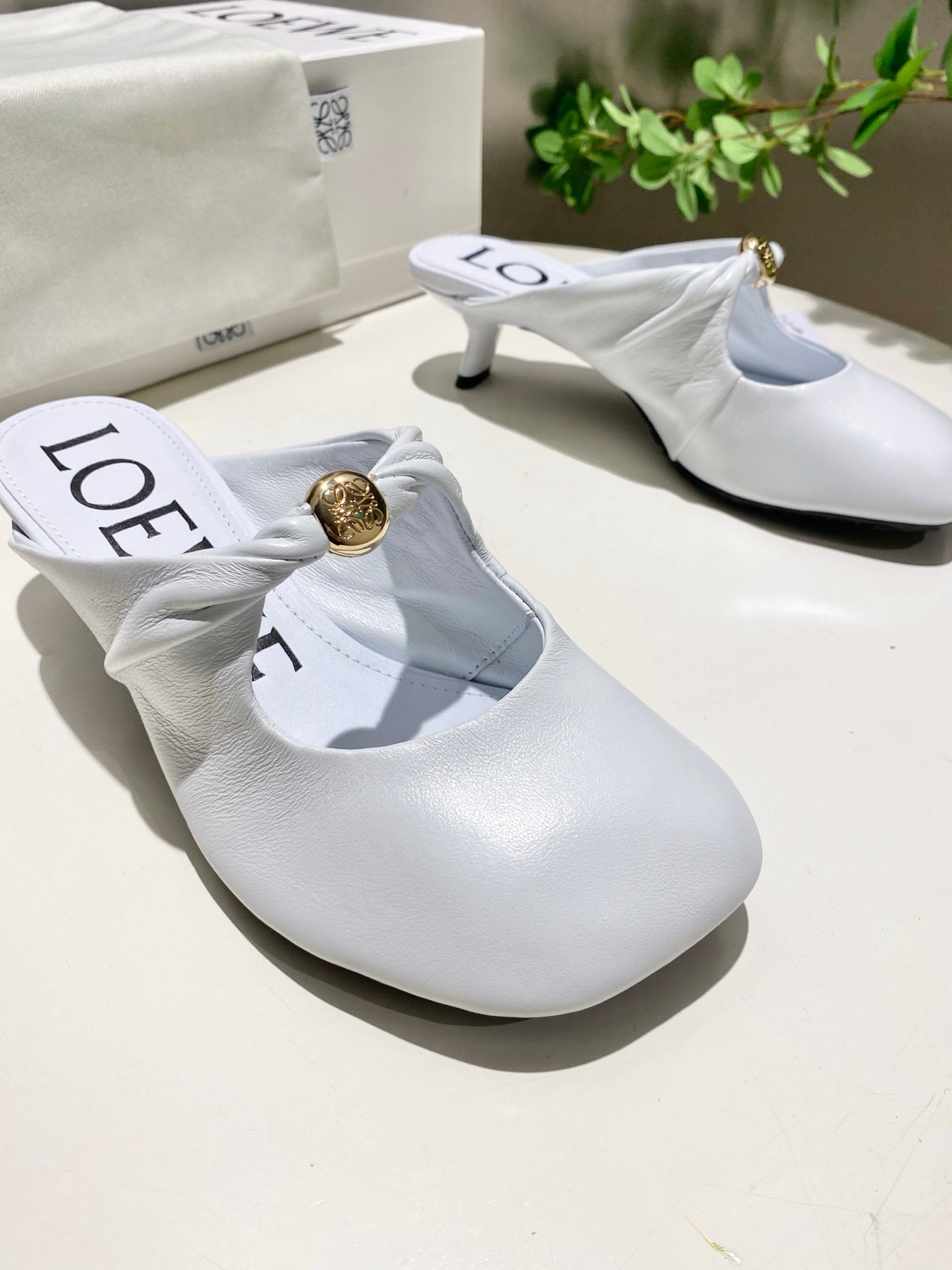 Loewe 25 Pebble Mule White Lambskin