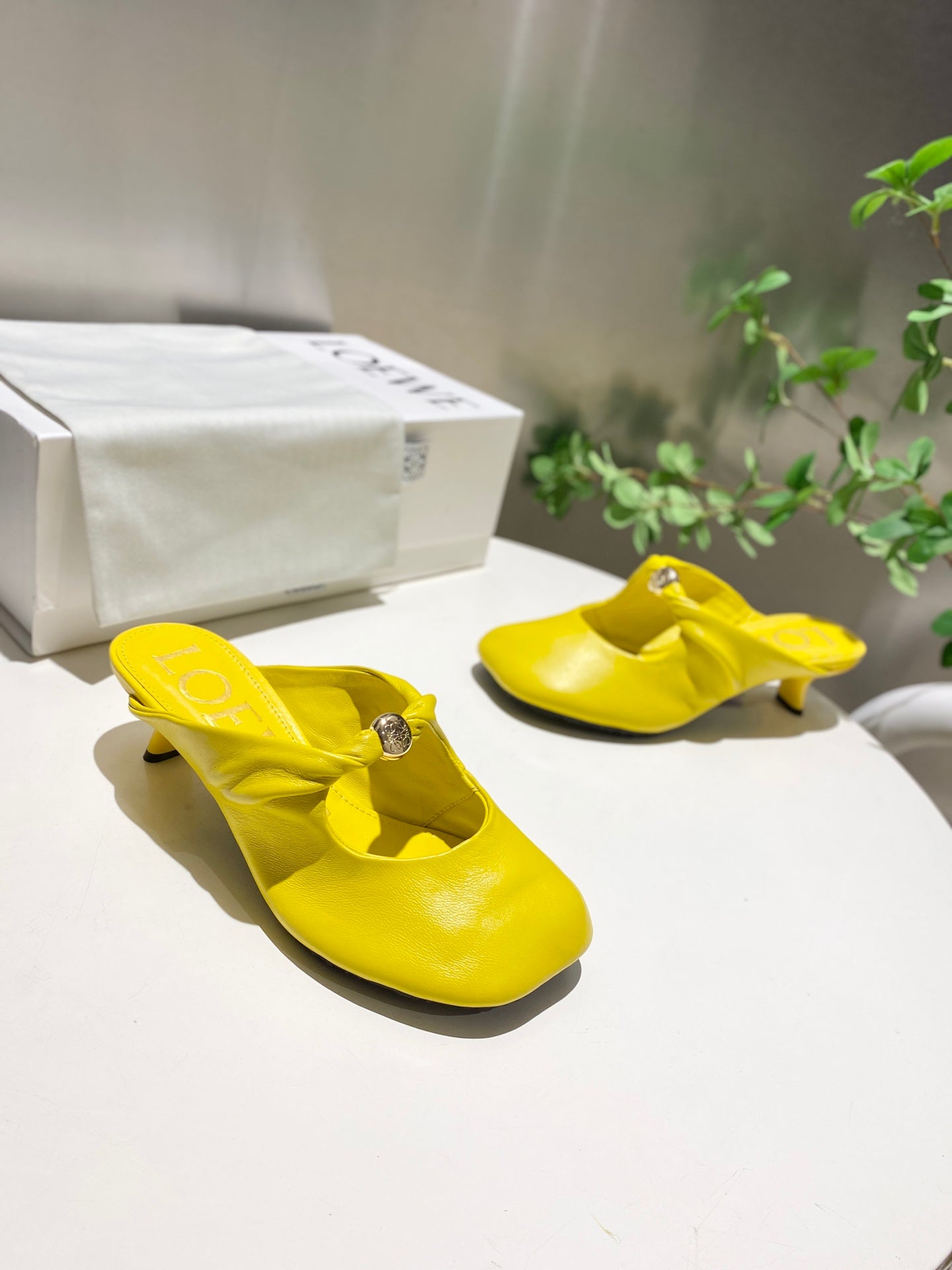 Loewe 25 Pebble Mule Yellow Lambskin