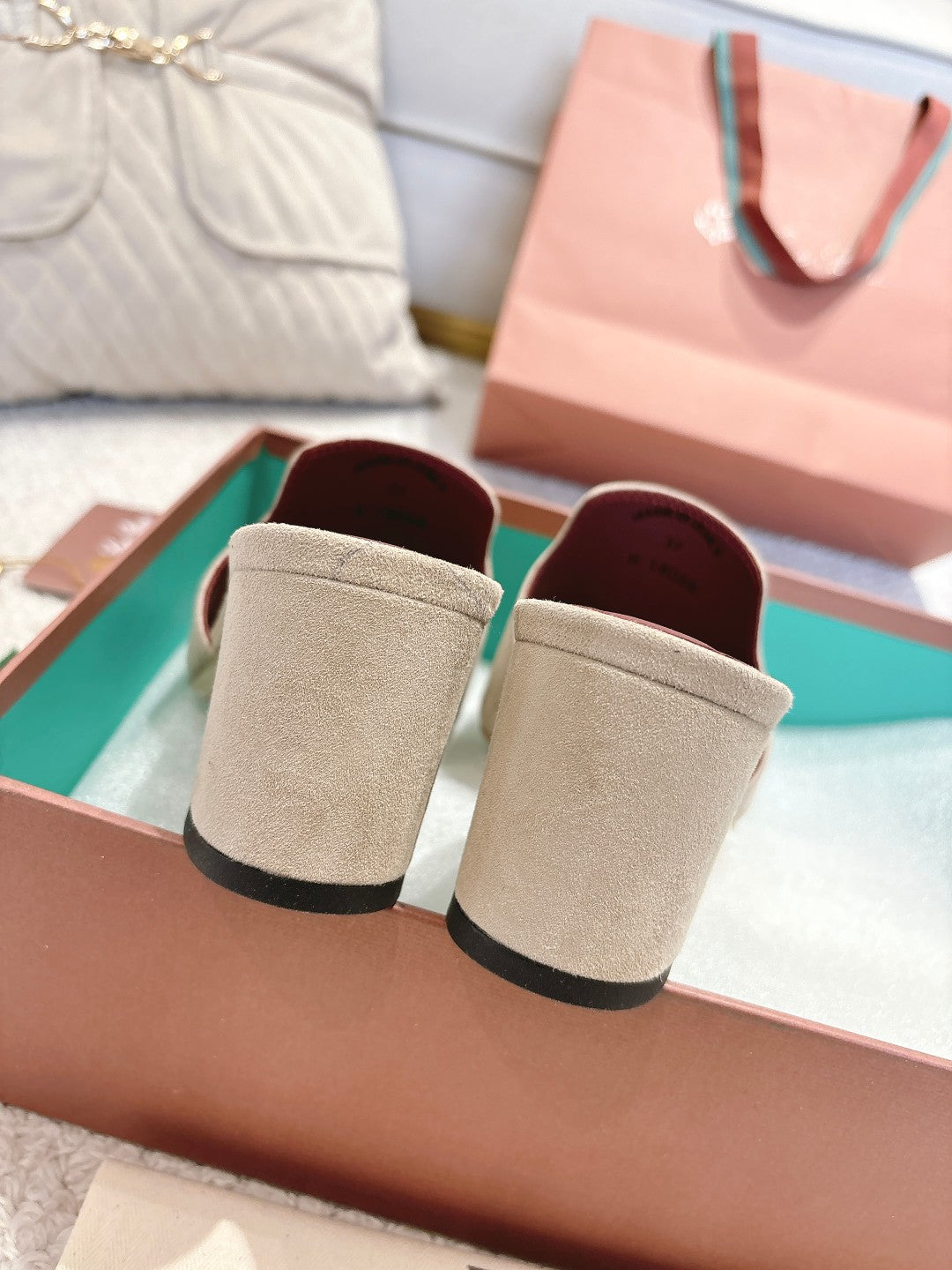 LP 25C Summer Charms Mules 55MM Light Taupe Suede 215025