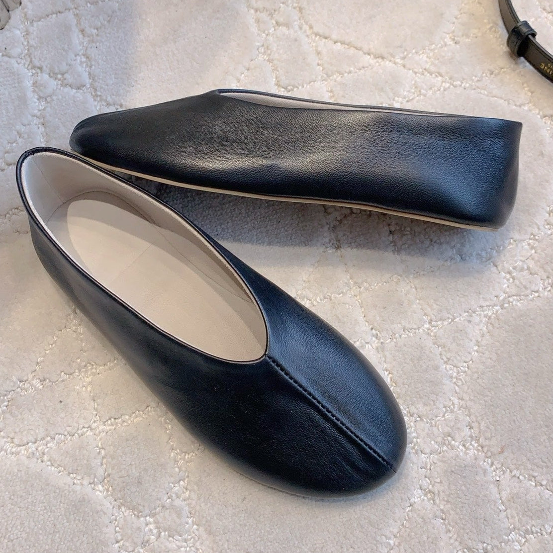 The Row 2025 Ballet Flat Black Sheepskin 557424