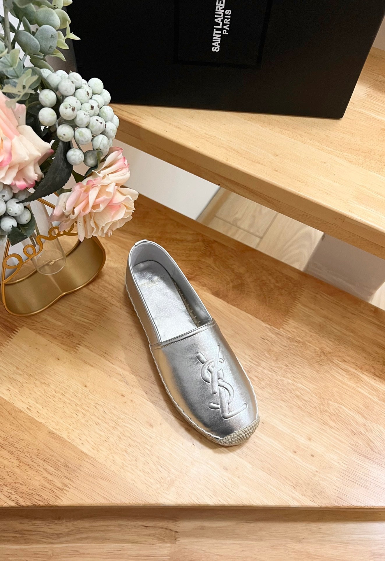 SL YVES EMBOSSED LOGO SLIP ON SILVER CALFSKIN