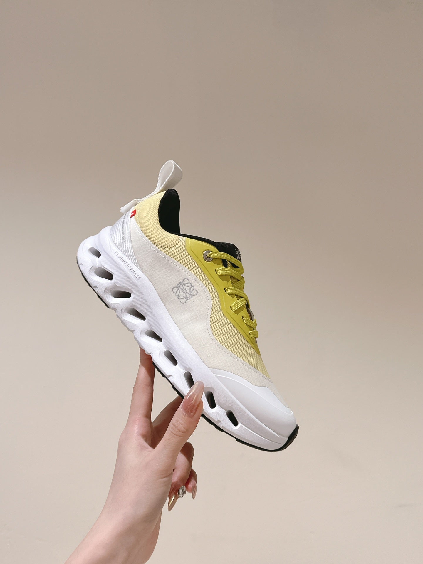 Loewe 2025  x Running Cloudtilt2.0 Sneaker White Yellow Mesh Rubber 556024