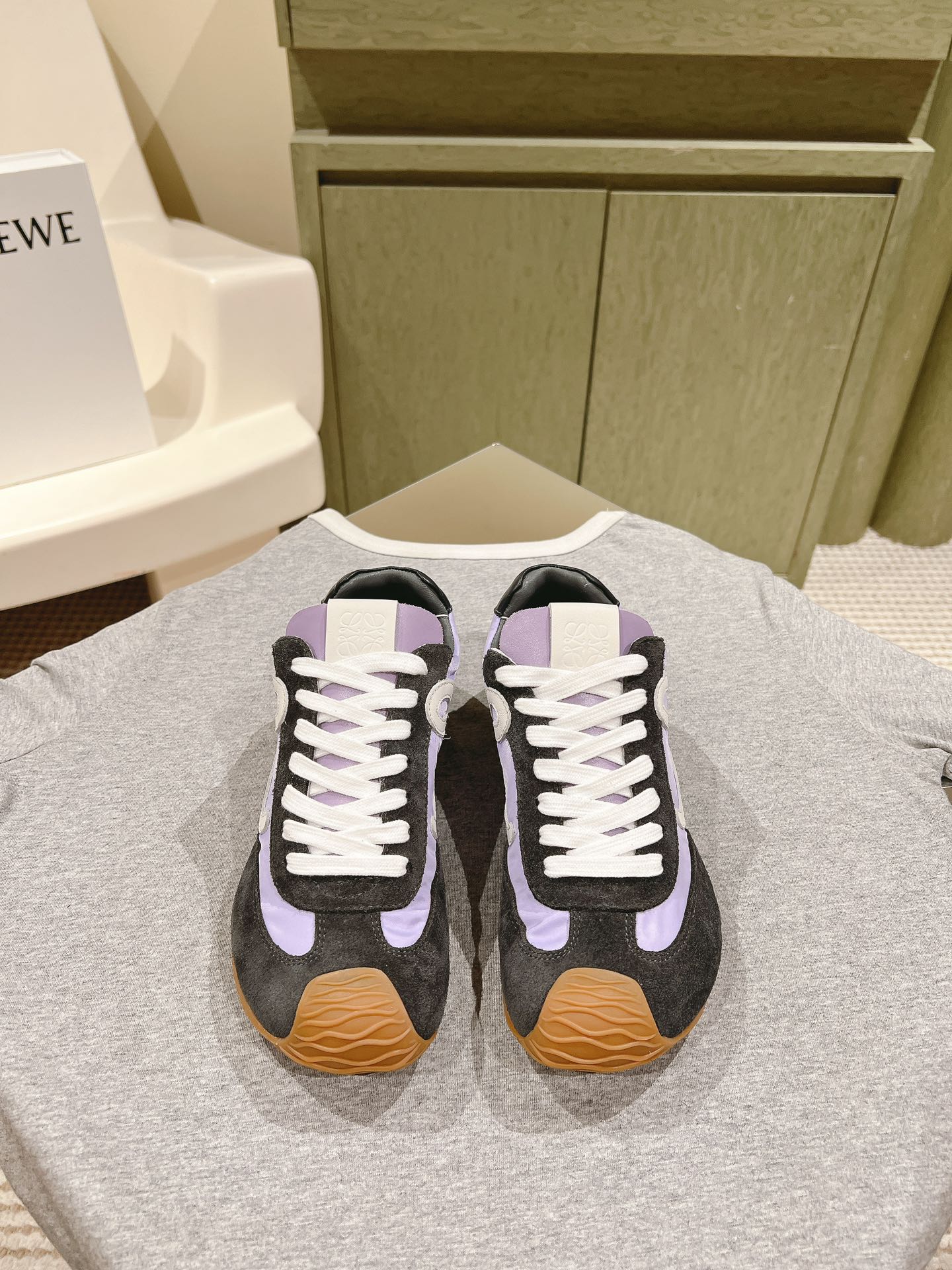 Loewe 2025 Ballet Runner 2.0 Sneaker Black Purple Suede 556039
