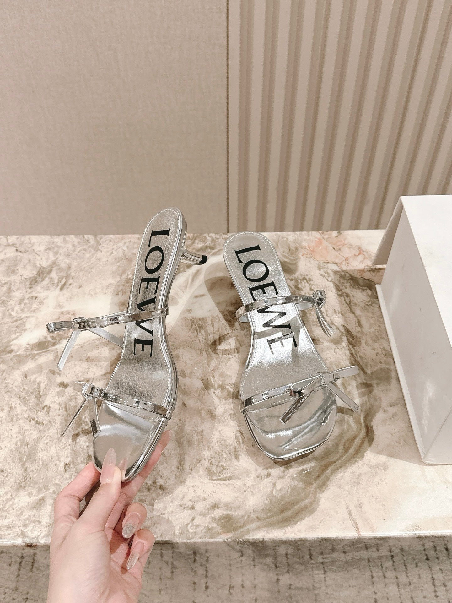 Loewe 25 Petal Bow Sandals Silver Cowhide PVC