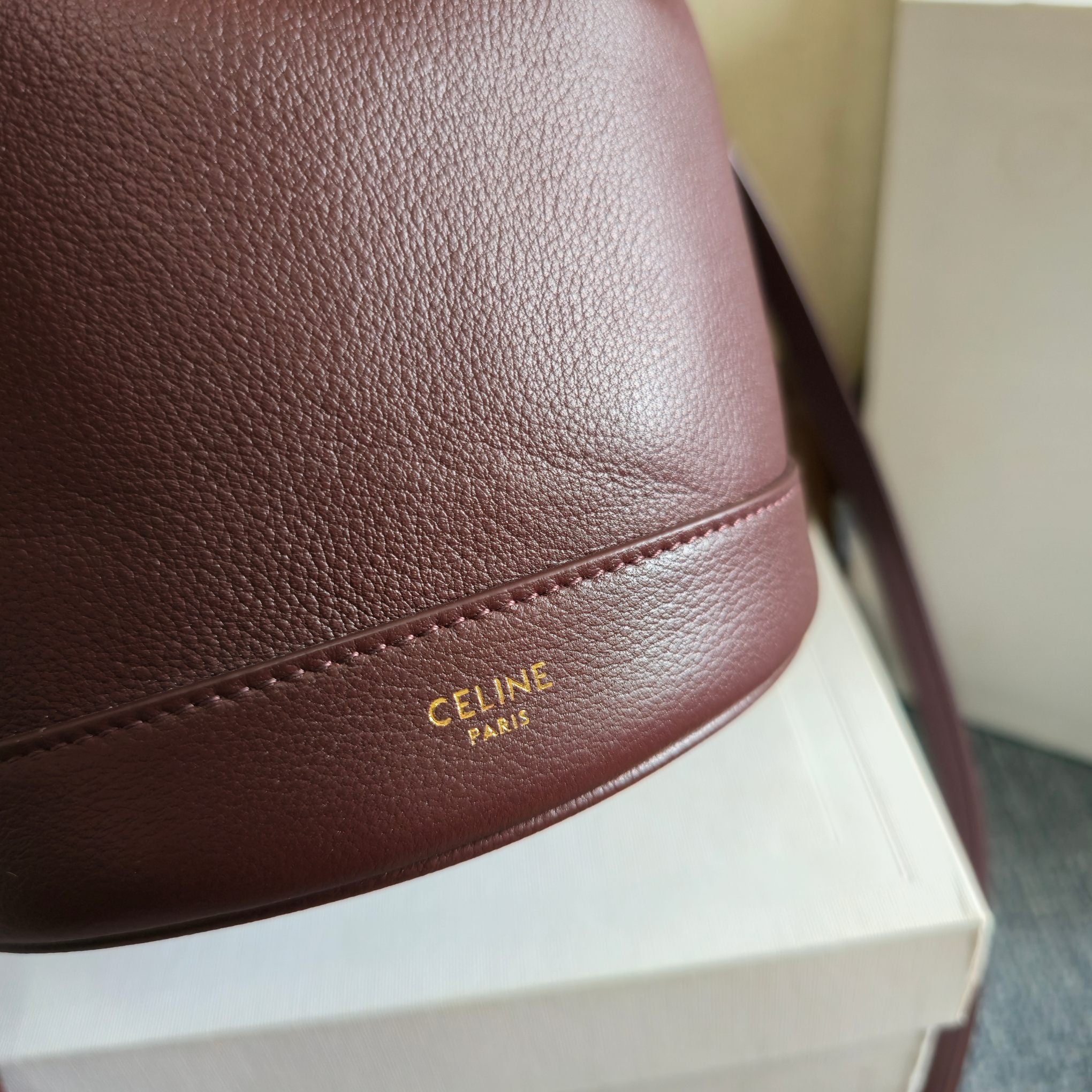 Celine 2025 Teen Clara Bucket Bag 19cm Burgundy Calfskin 276319