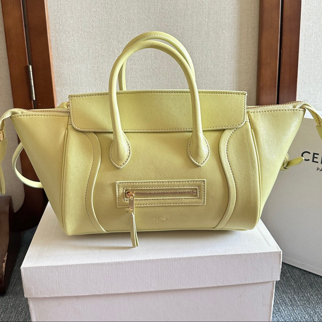 Celine 2026 Luggage Citrus Shiny Lambskin 276256