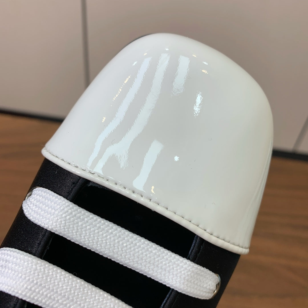 PRA 26S Chunky Heeled 40 Black White Sheepskin 606374