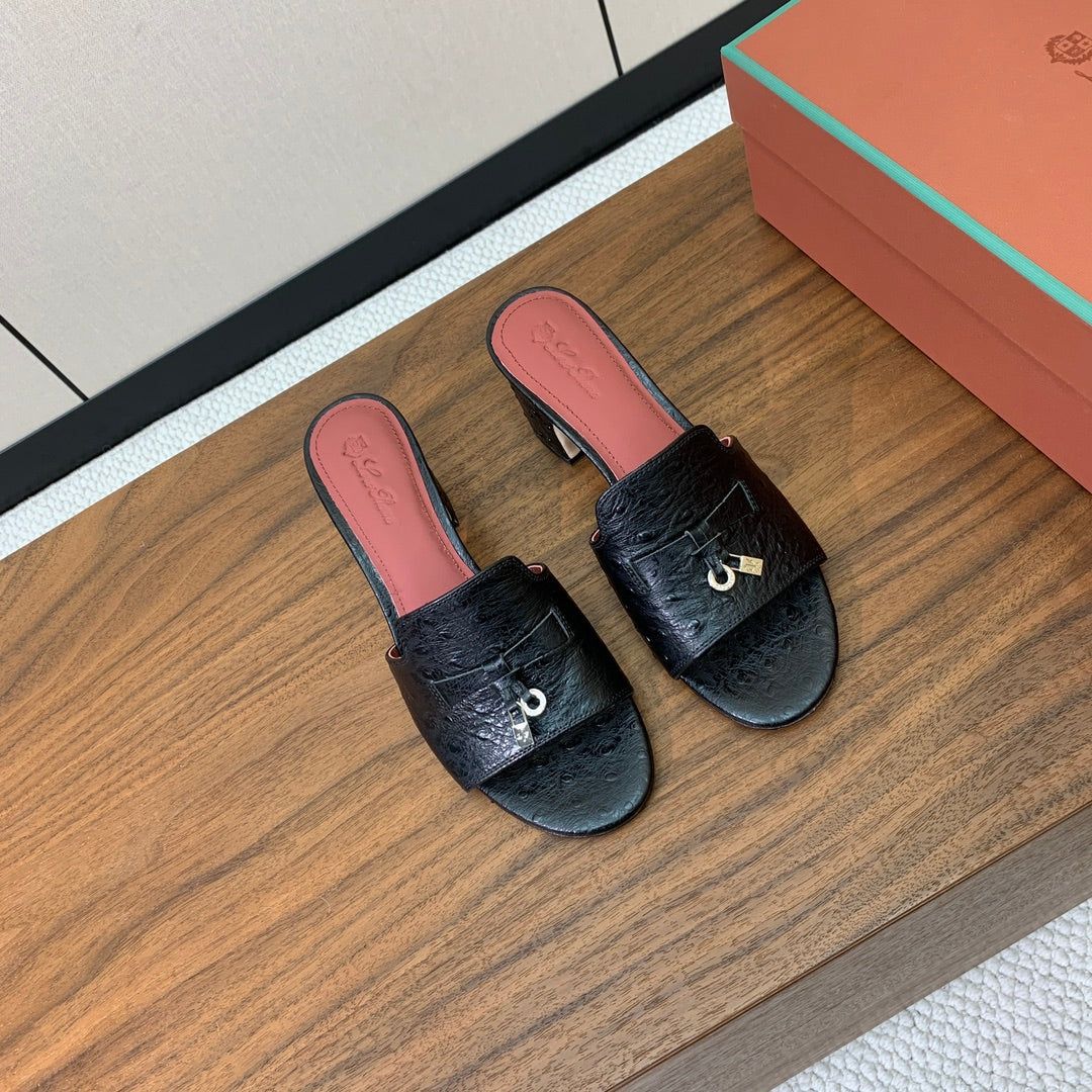 LP 2025 Sandal Black Ostrich-patterned Cowhide Leather 357859