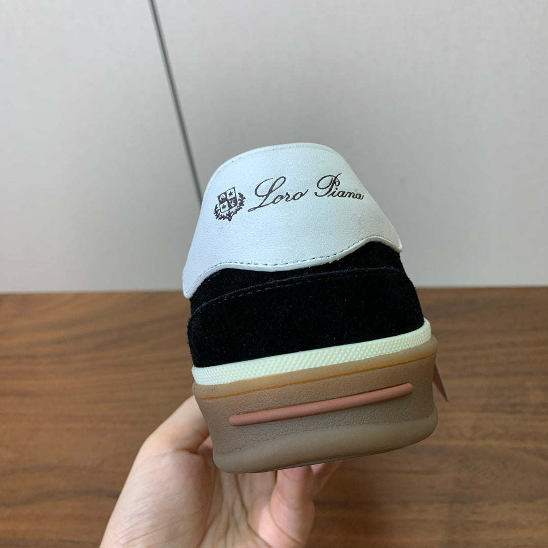 LP 26SS Velcro-strap Sneaker Black Suede Leather 585748