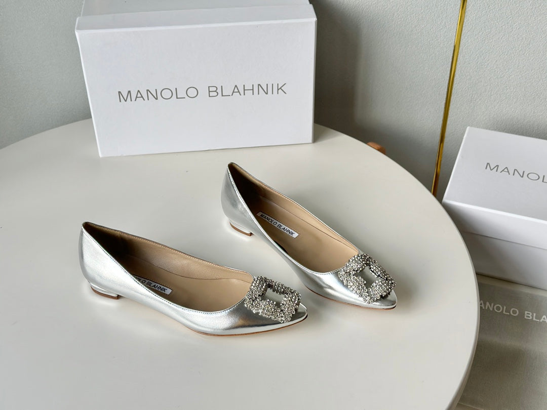 Manolo Diamond Buckle Pumps Silver Mirror Cowhide 451180