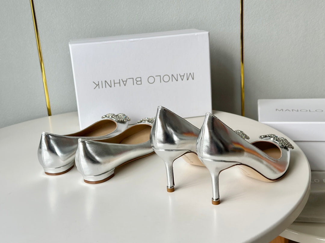 Manolo Diamond Buckle Pumps Silver Mirror Cowhide 451180