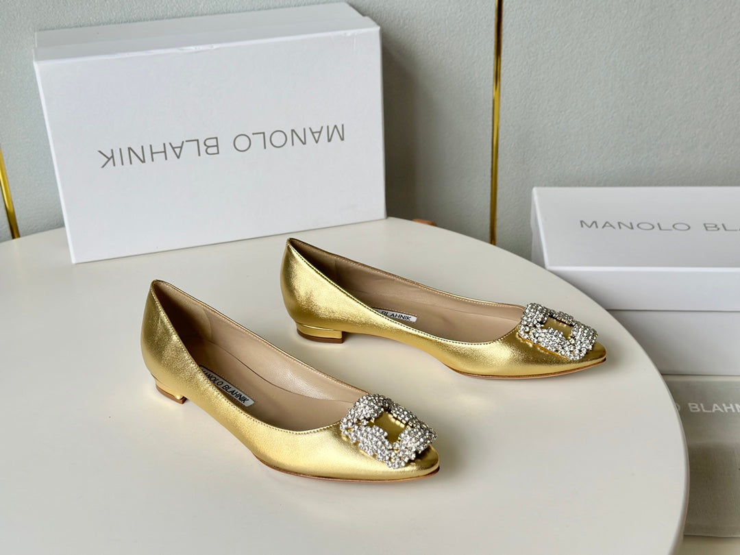 Manolo Diamond Buckle Pumps Gold Mirror Cowhide 451182