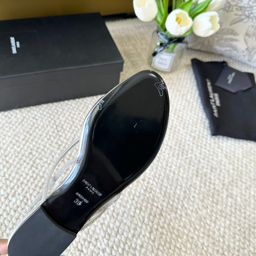 SL CRYSTAL FLAT SANDALS SILVER CALFSKIN