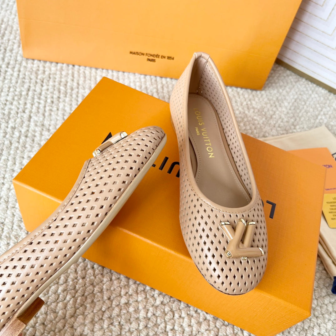 LV Shake Flat Ballerina Beige Cowhide