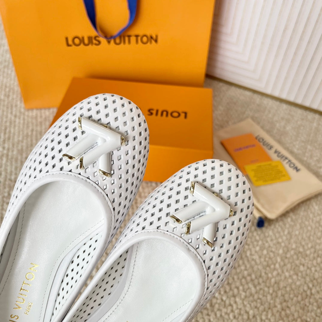 LV Shake Flat Ballerina White Cowhide