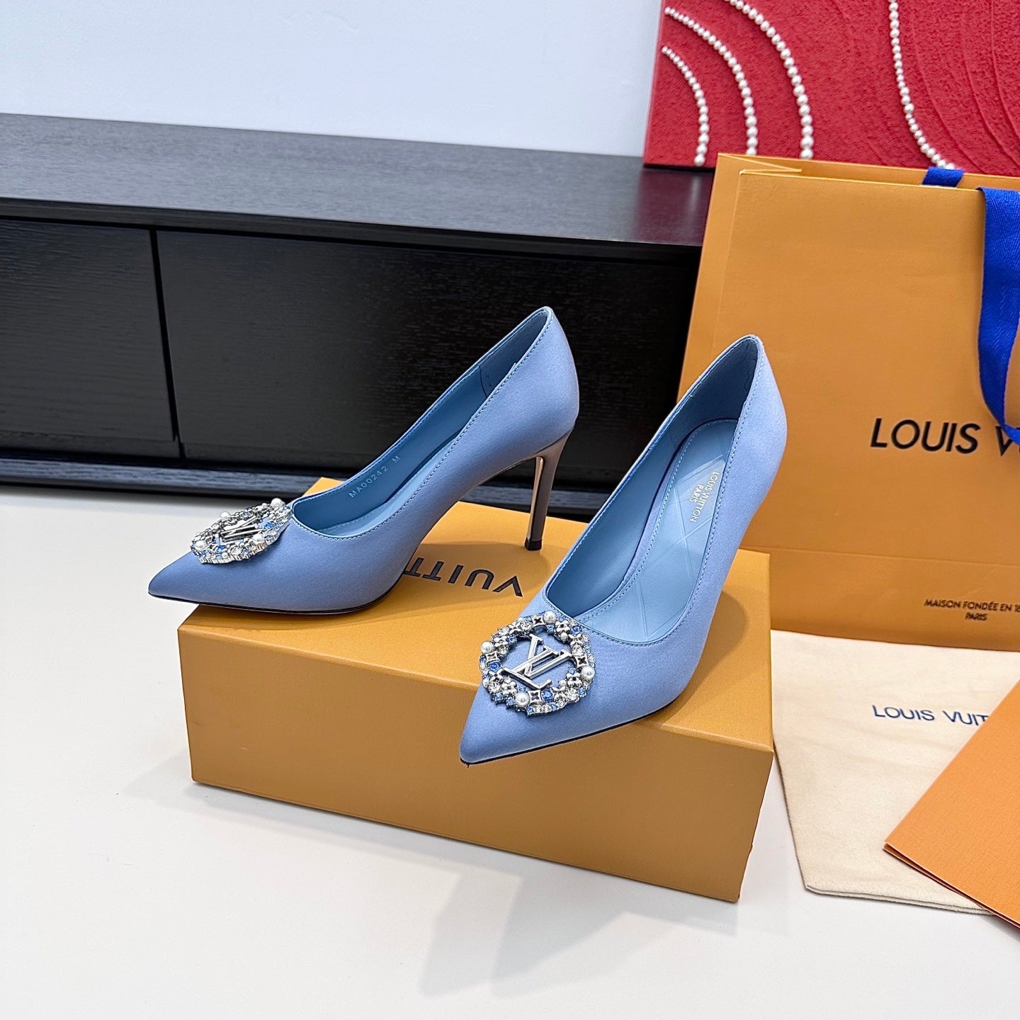 LV 26s  Pointed-Toe High Heels 95 Light Blue Premium Satin 622434