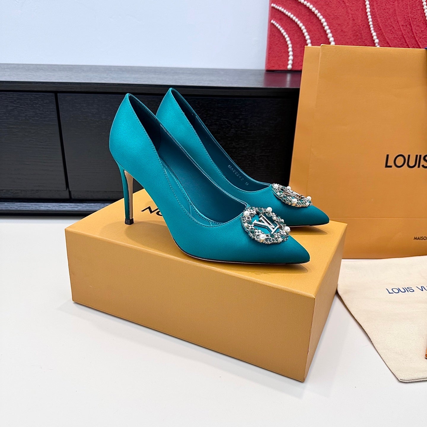 LV 26s  Pointed-Toe High Heels 95 Teal Blue Premium Satin 622439