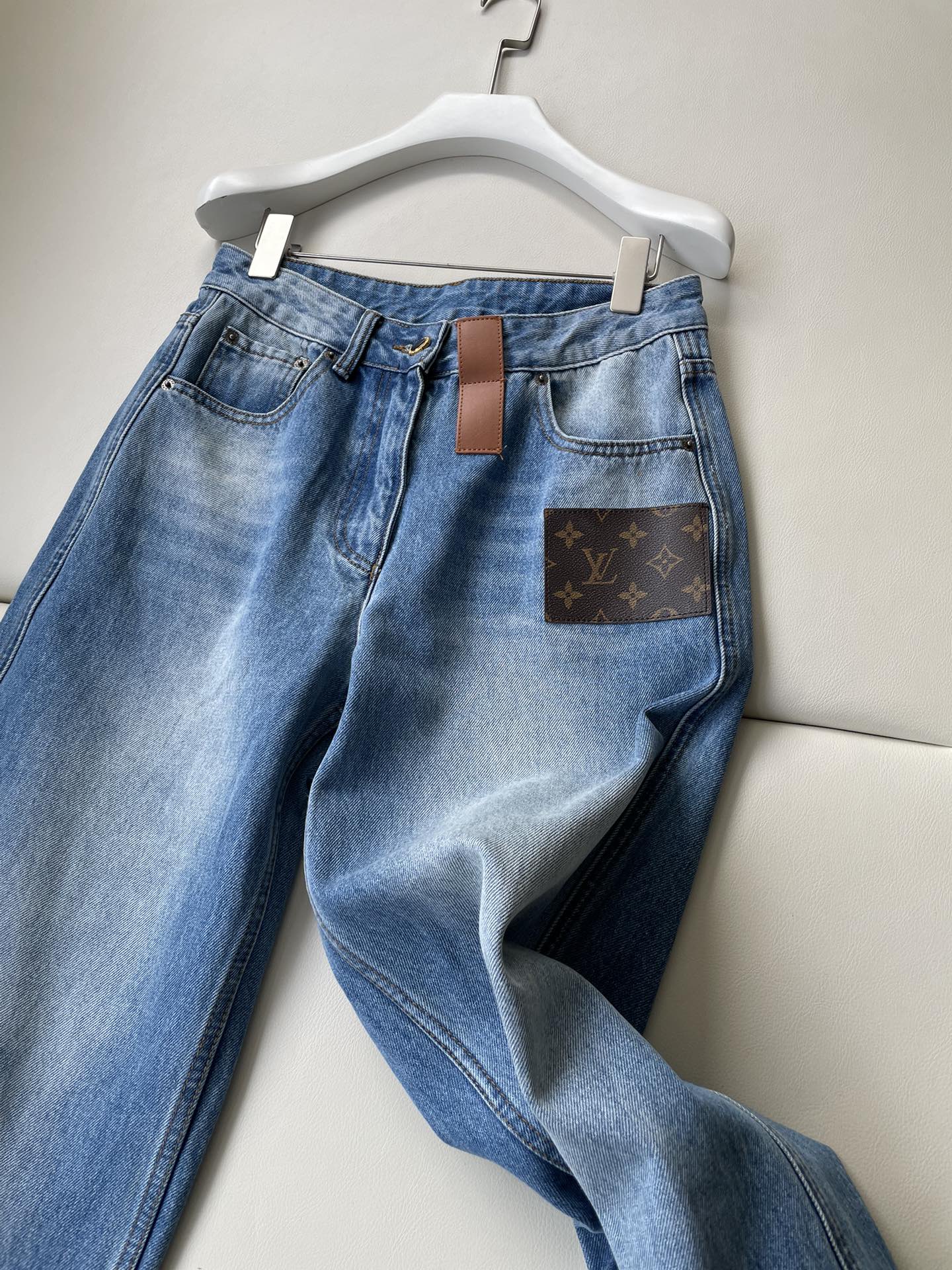 LV Flower Leather Label Straight Jeans Blue Cotton