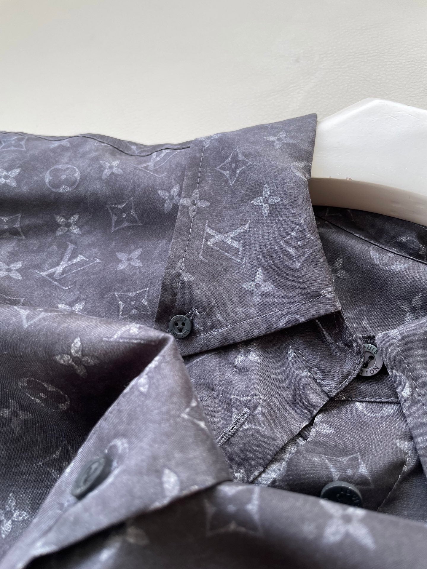 LV Pattern Set Black Silk