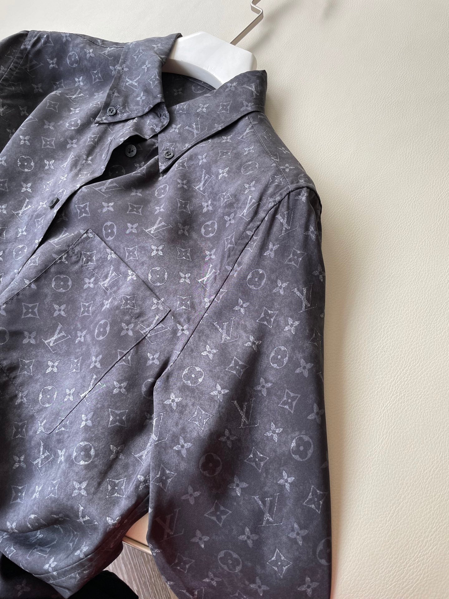 LV Pattern Set Black Silk