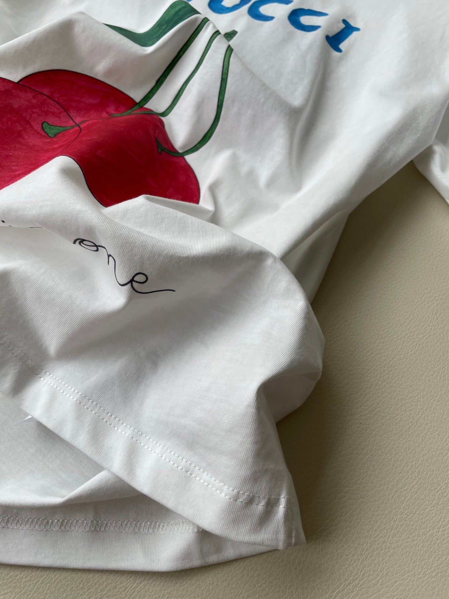 Gucci 25 Cherry T-shirt White Red Cotton