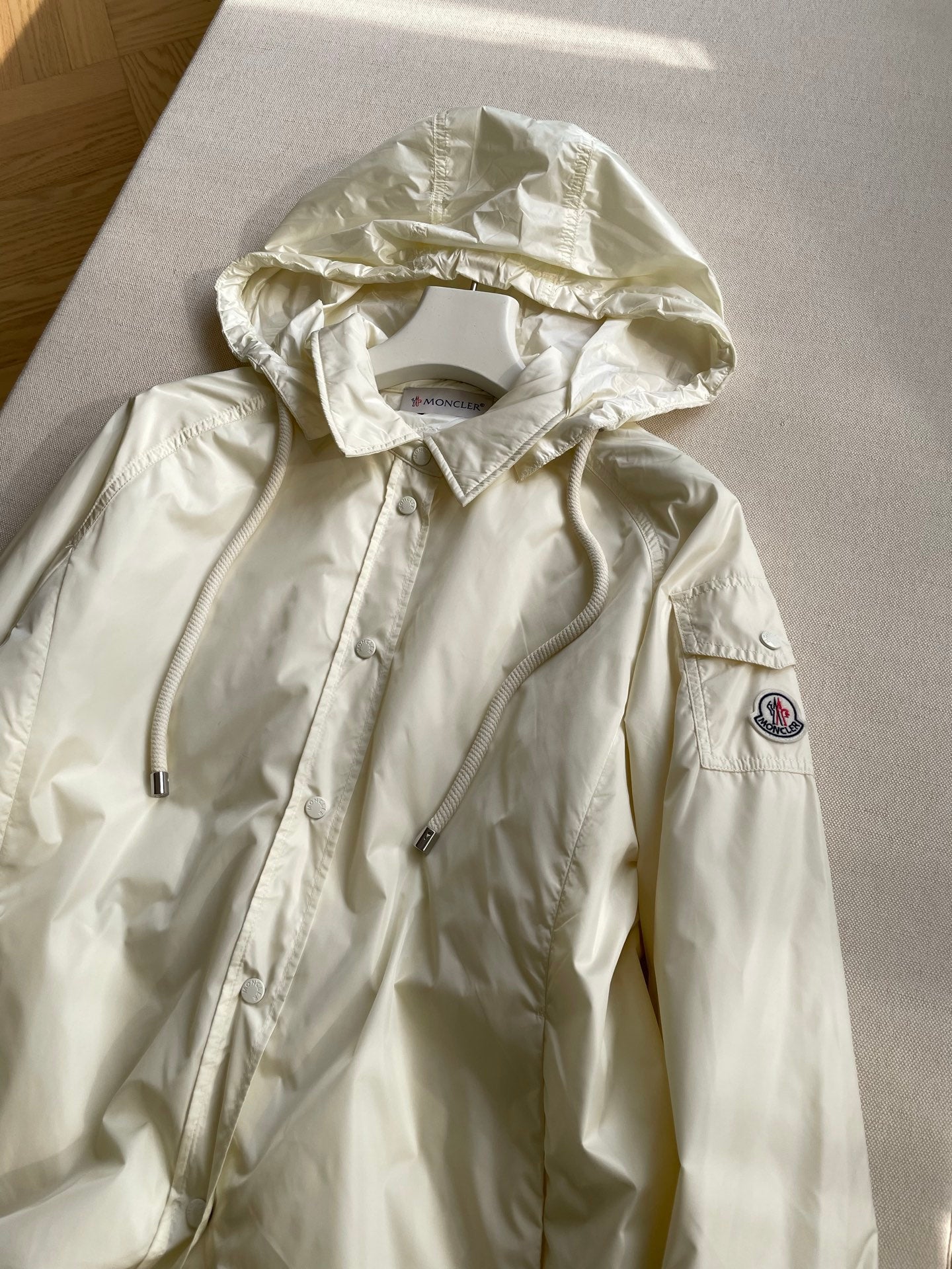 MC 2025 Hooded Windbreaker Cream Nylon Polyester 525086