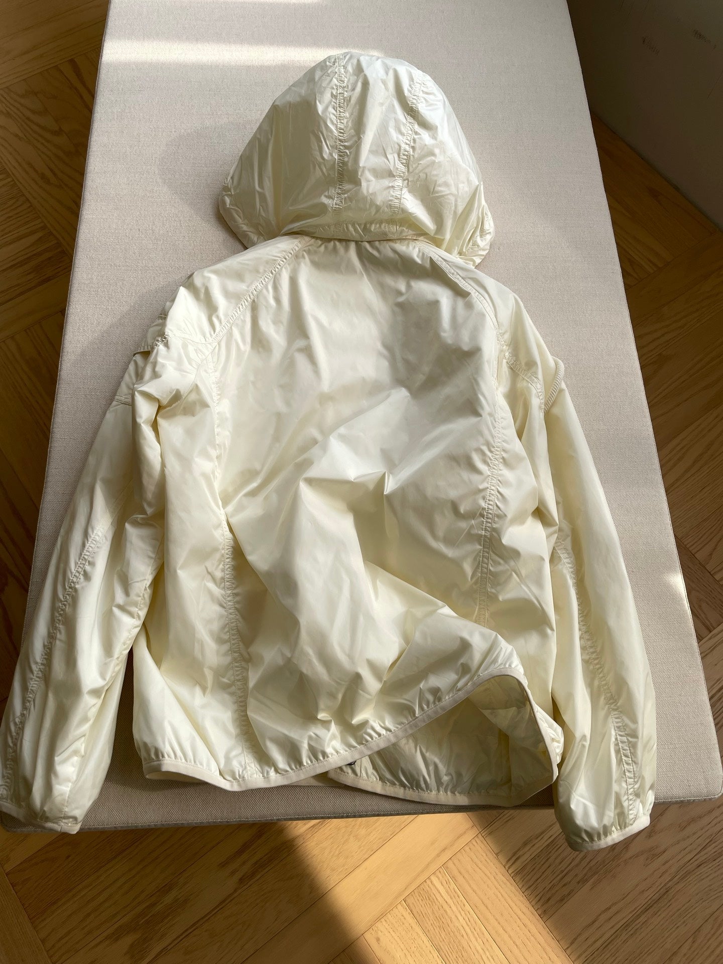 MC 2025 Hooded Windbreaker Cream Nylon Polyester 525086