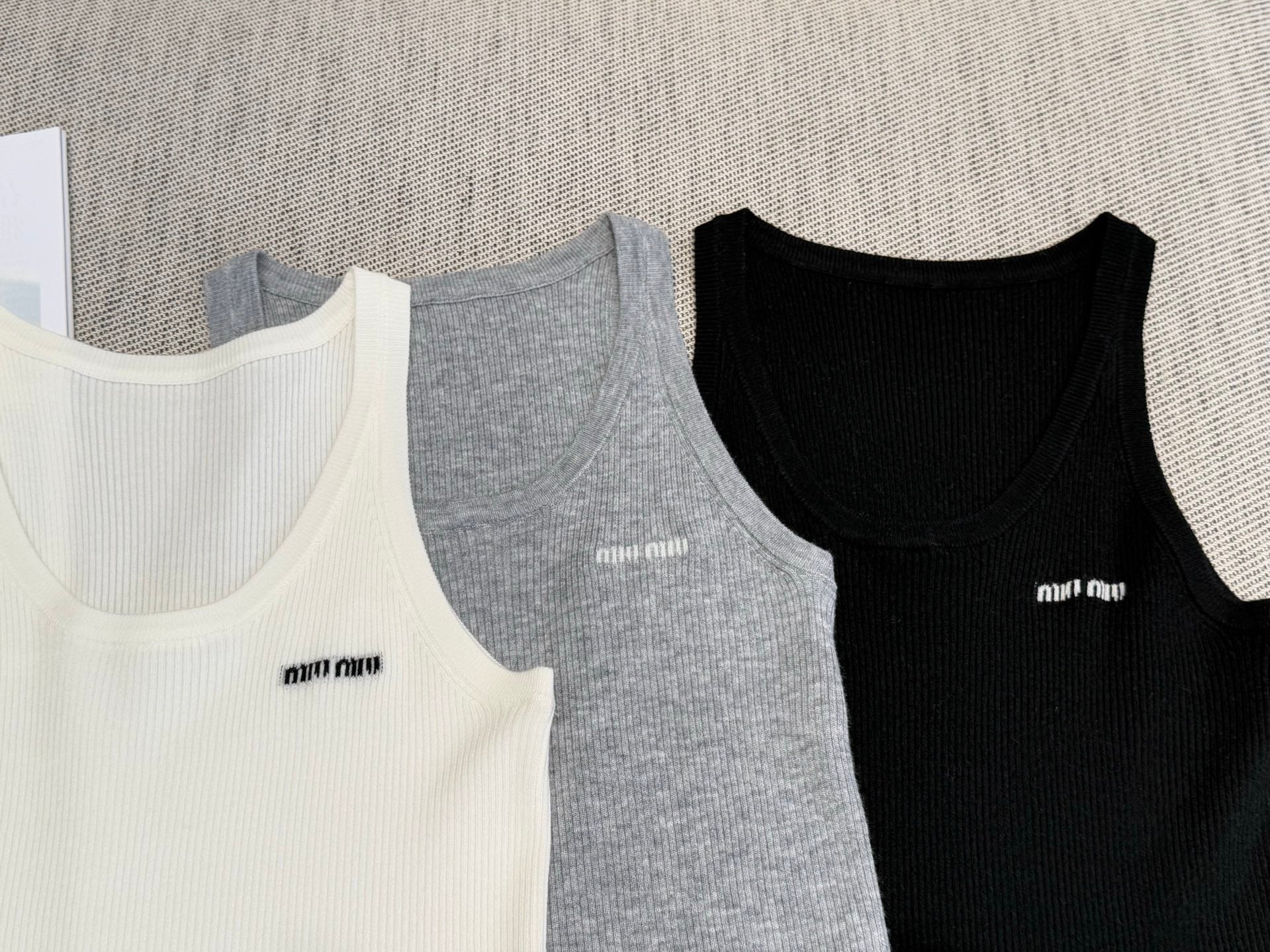 Miu Tank Top Wool Fabric 232706