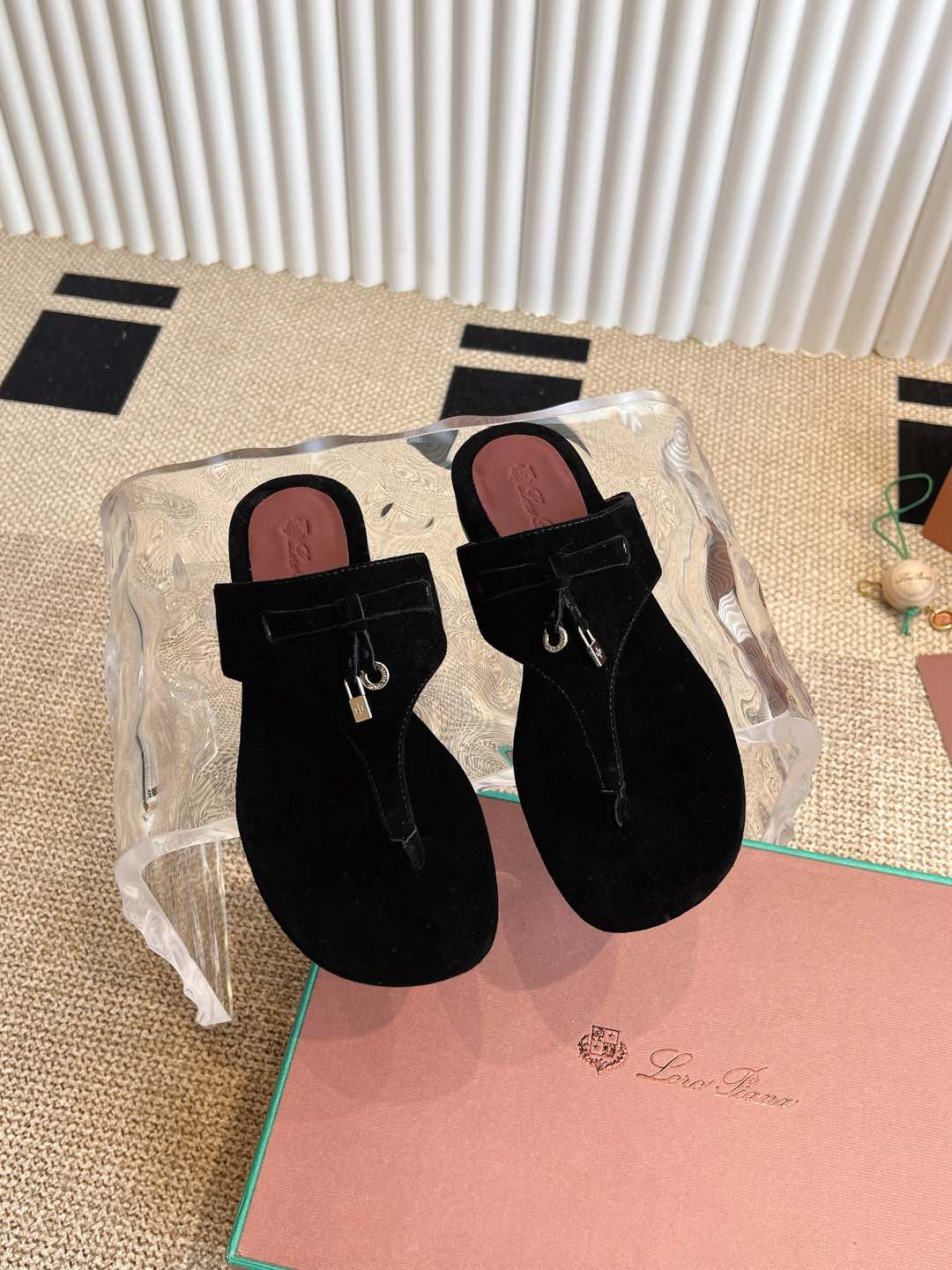 LP 25C Thong Slide Sandal Black Suede 208112