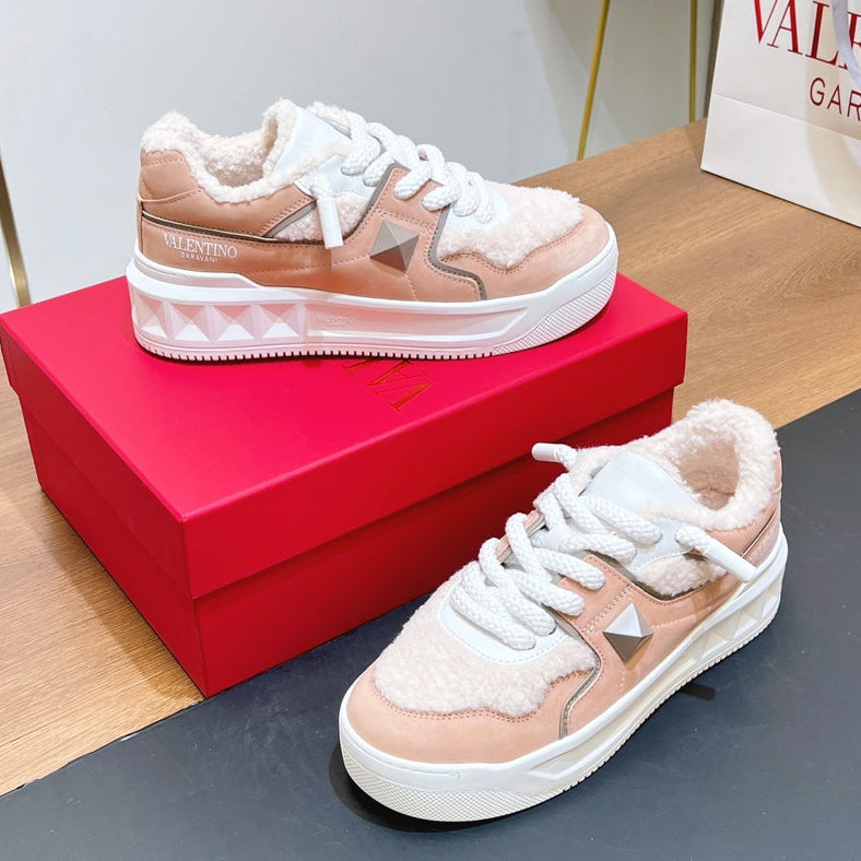 VT 2025 Garavani Sneakers Light Pink Suede Wool Leather 546983