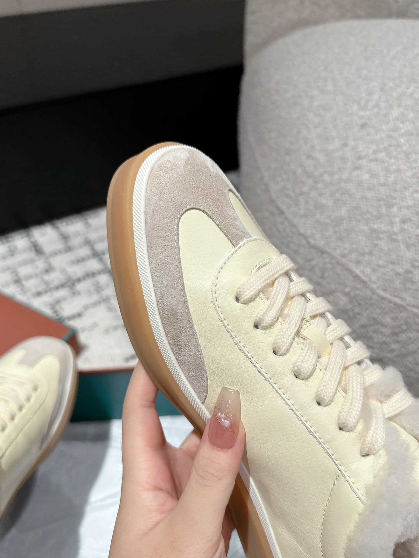 LP Tennis Walk Sneaker In Ivory White Mix Light Grey Lambskin Lined With Wool Fleece 985657