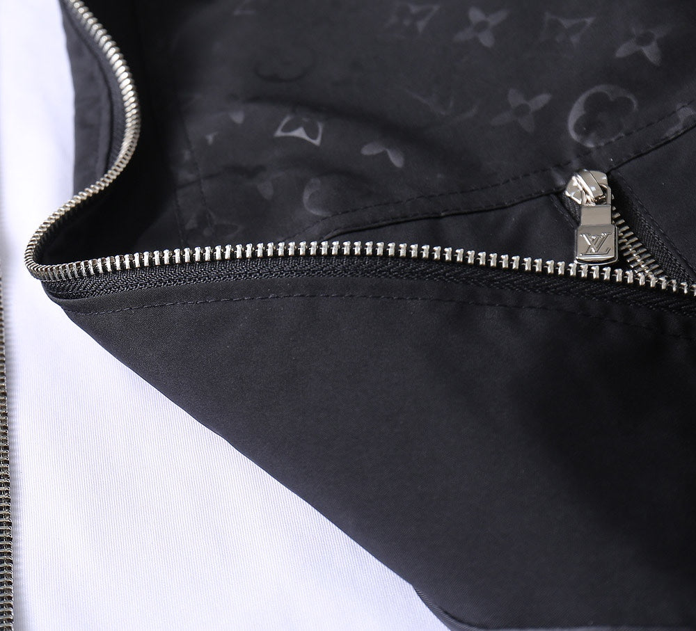 LV HOODED JACKET BLACK MONOGRAM 239039