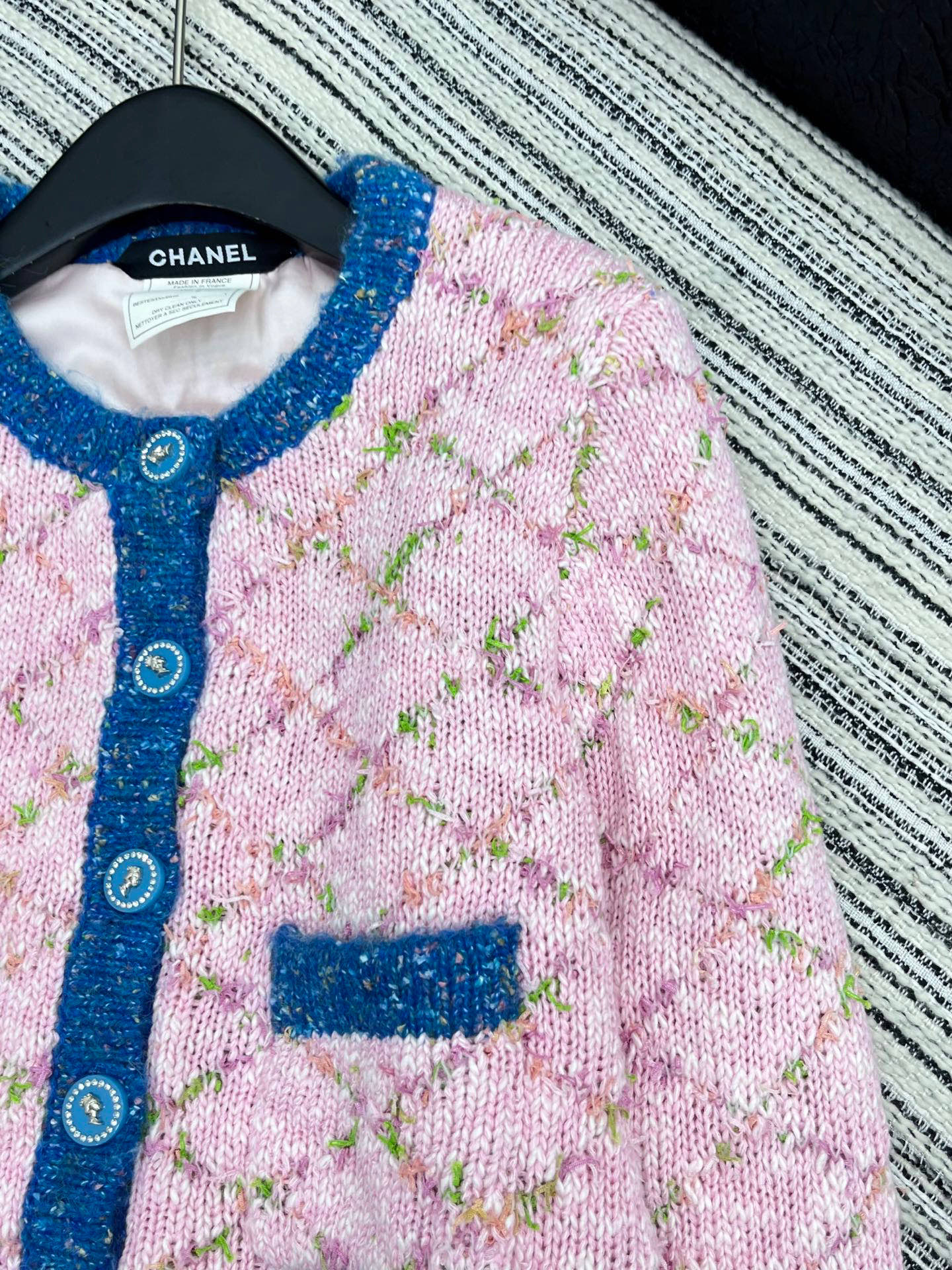 CC 2025 Cardigan Pink Blue Wool 325890